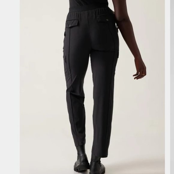 Athleta Vienna Cargo Pant Size 12 NWT in Black - Picture 5 of 16